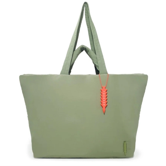 Thacker Handbags - NWT Thacker Cloud Day Tote, Fern